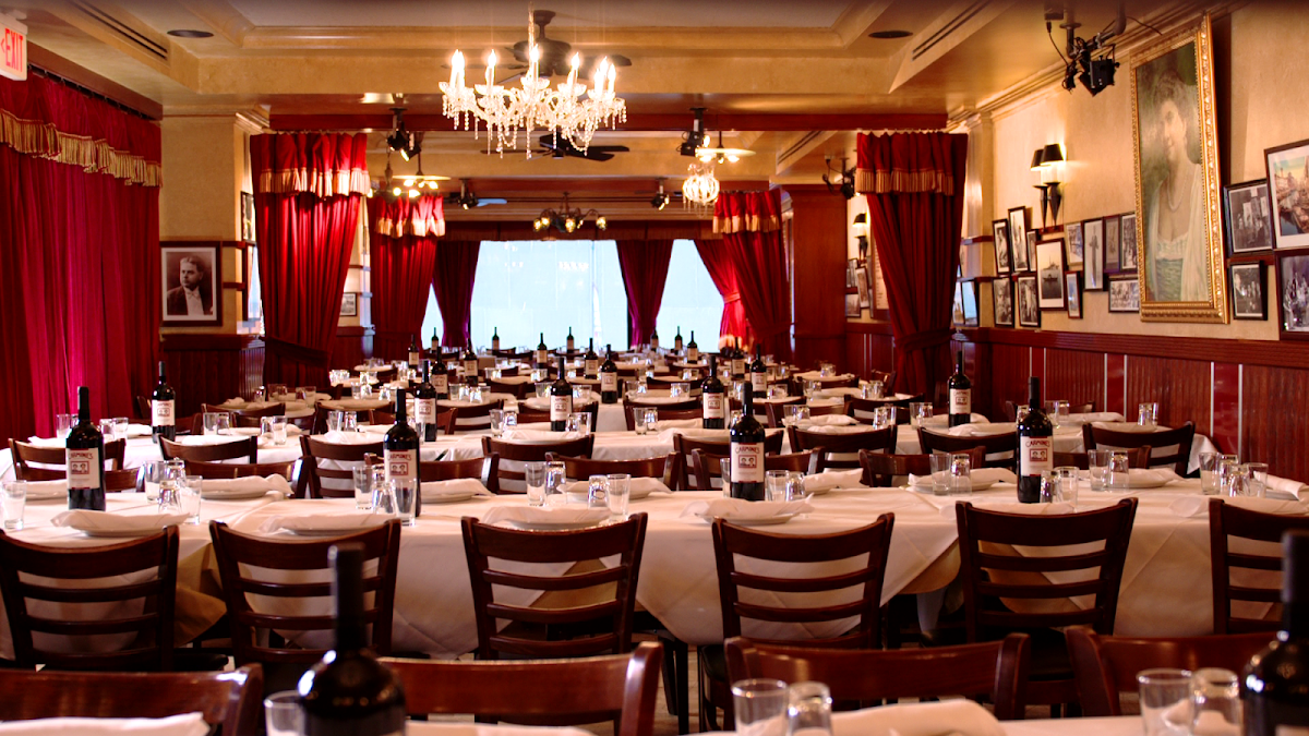 Carmine's: The Restaurant New York Can't Agree On